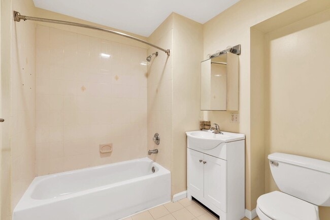 Building Photo - 527 M.L.K. Drive