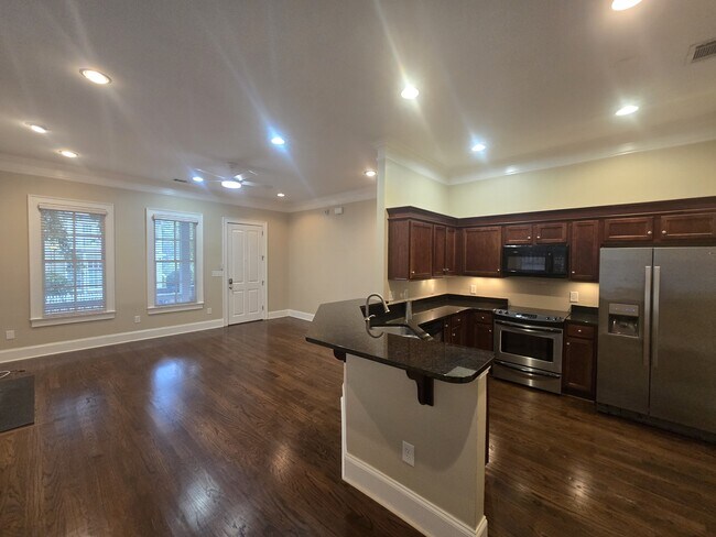 Building Photo - 112 Magnolia Blossom Way