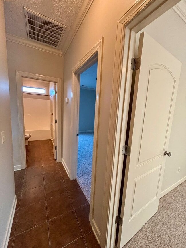 Building Photo - Walnut Trace Subdivision