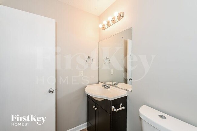 Building Photo - 2848 Maple Grove Dr