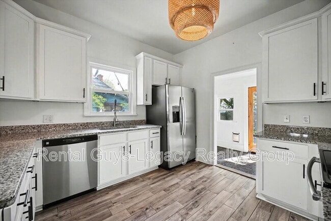 Building Photo - 2650 Green St