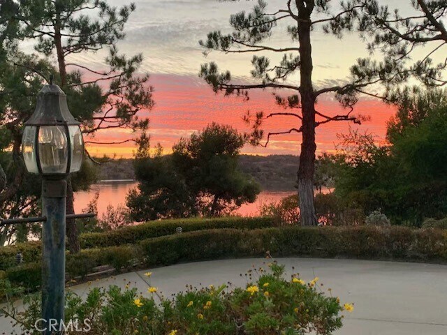 Building Photo - 401 Puddingstone Dr