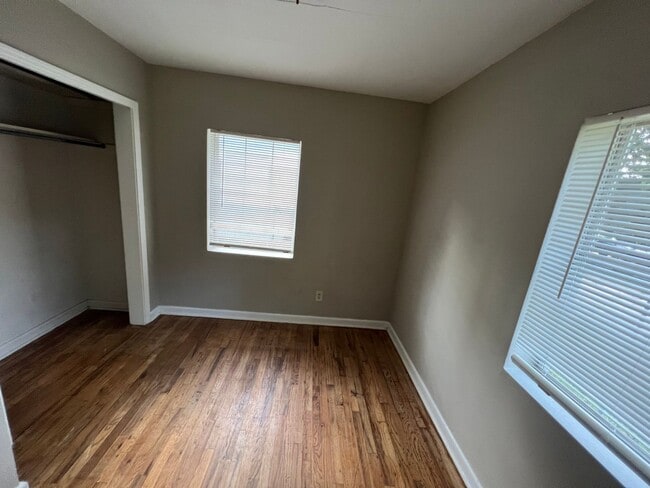 Building Photo - 1343 Nylic St