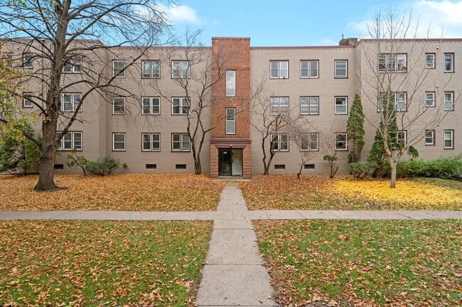 Building Photo - 3142 W Bde Maka Ska Blvd
