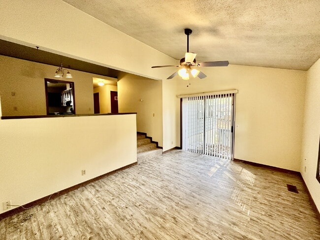 Building Photo - 1506 Bella Vista Rd