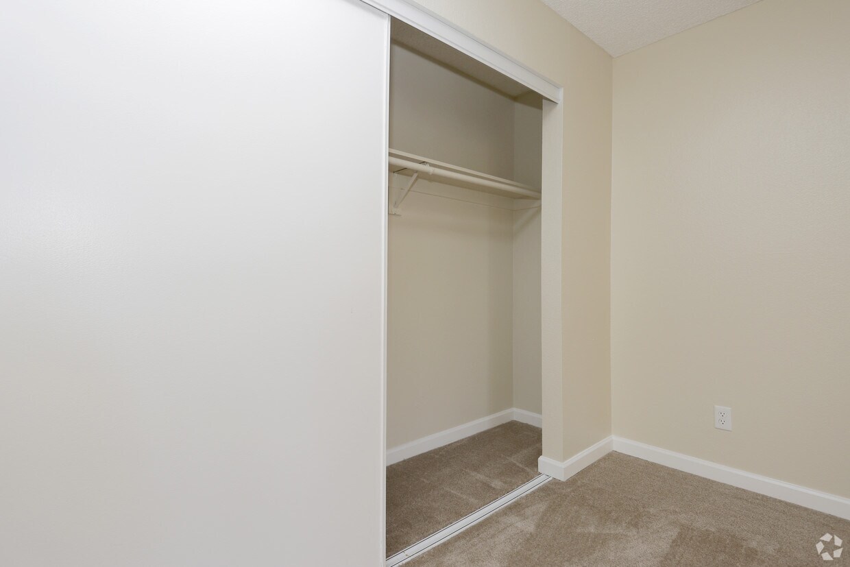 Oak Hill Apartments Escondido Ca Apartment Finder
