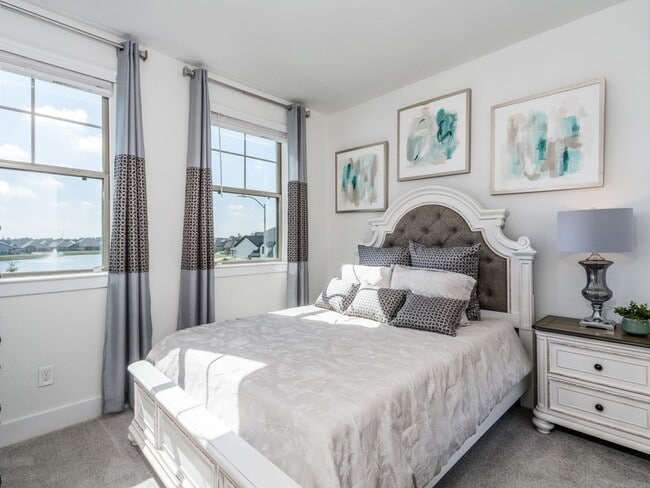 Building Photo - 13210 Wood Leaf Pk