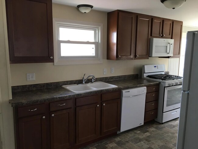 Building Photo - Spacious 3-Bedroom with Garage in Orion IL!