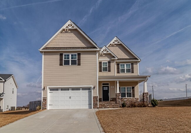Primary Photo - SPACIOUS 2-Story Home in Pikeville School ...