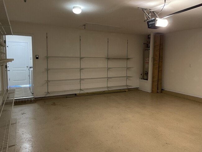 Building Photo - 8770 Kennedy Dr