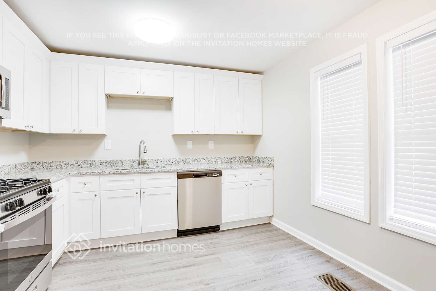 Building Photo - 5545 Gibson Dr