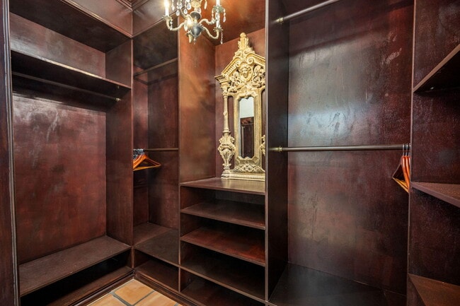 Building Photo - 73055 Amber St