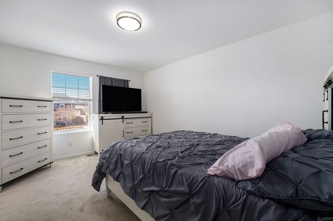 Building Photo - Modern Paired Home in the highly sought after Baseline neighborhood of Broomfield, CO! This beaut...