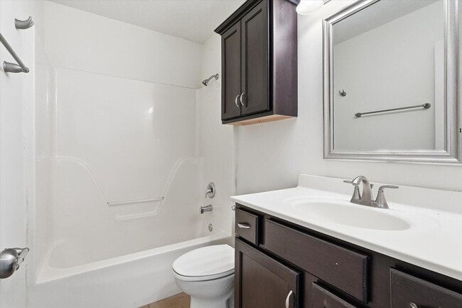 Building Photo - 421 S Village Cir