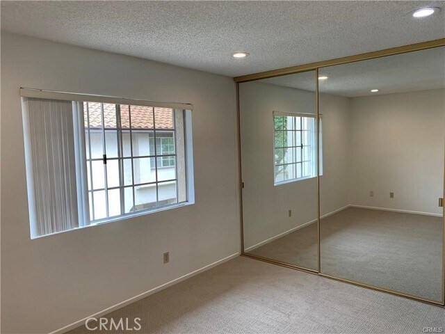 Building Photo - 5604 Las Virgenes Rd