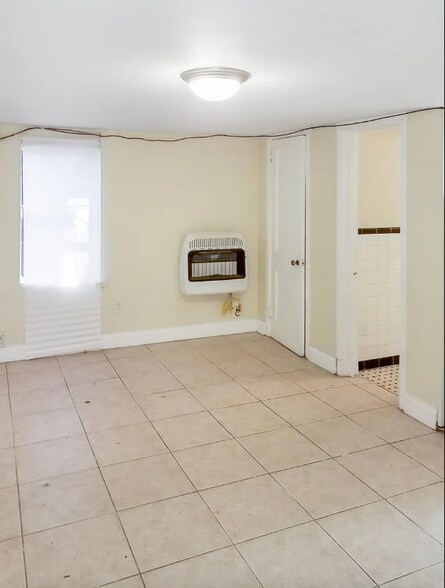 Building Photo - 451 Durand Dr NE