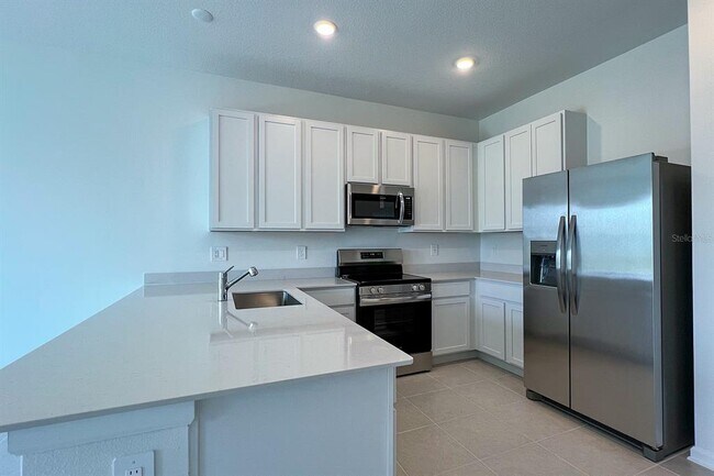 Building Photo - 2607 Skyline Lp