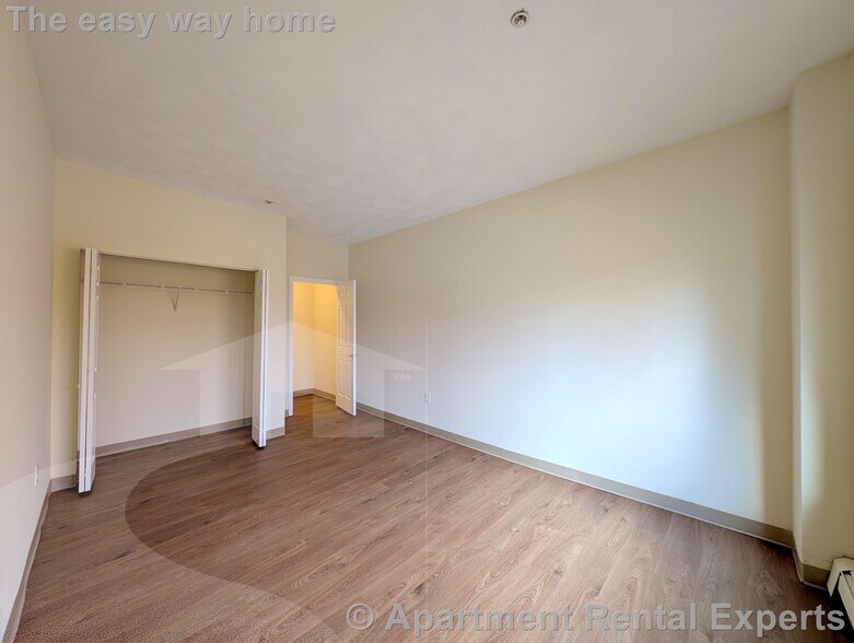 Building Photo - 373 Highland Ave