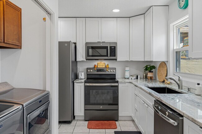 Building Photo - 356 Billfish Ave