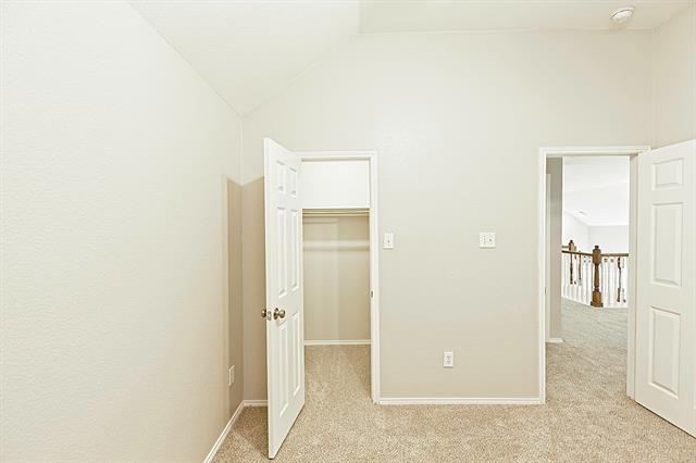 Building Photo - 2405 Hopkins Dr