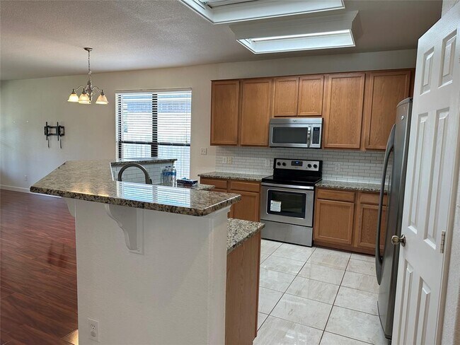 Building Photo - 14209 Naruna Way