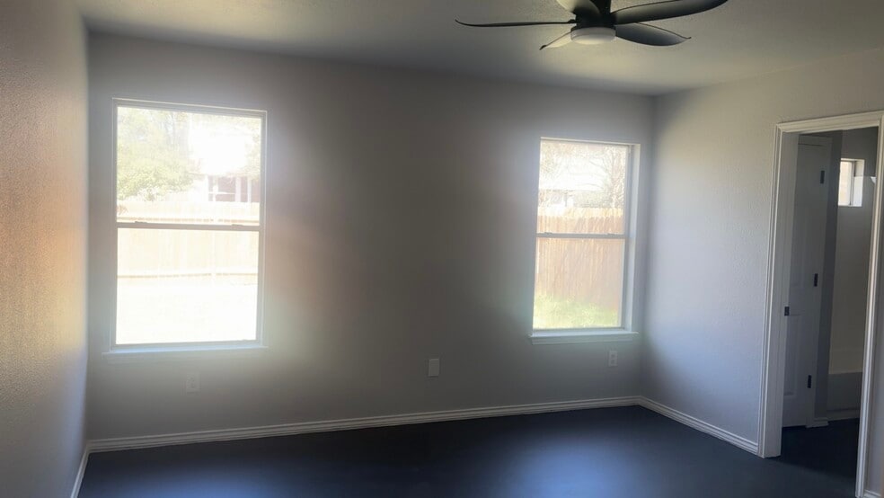 Building Photo - 1028 Doras Dr