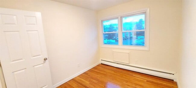 Building Photo - 109 Roosevelt Dr