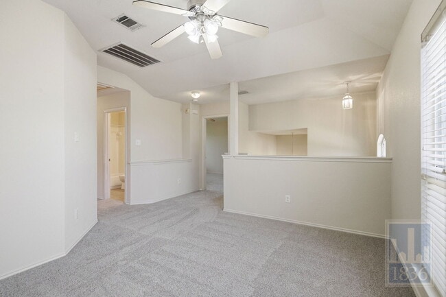 Building Photo - 10520 Fosseway Dr