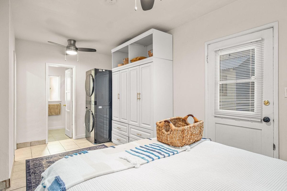 Building Photo - 58 10th Ct