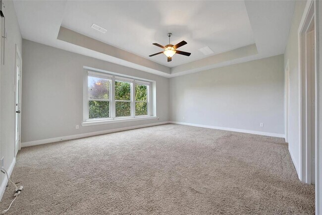 Building Photo - 18323 Parkview Point Dr