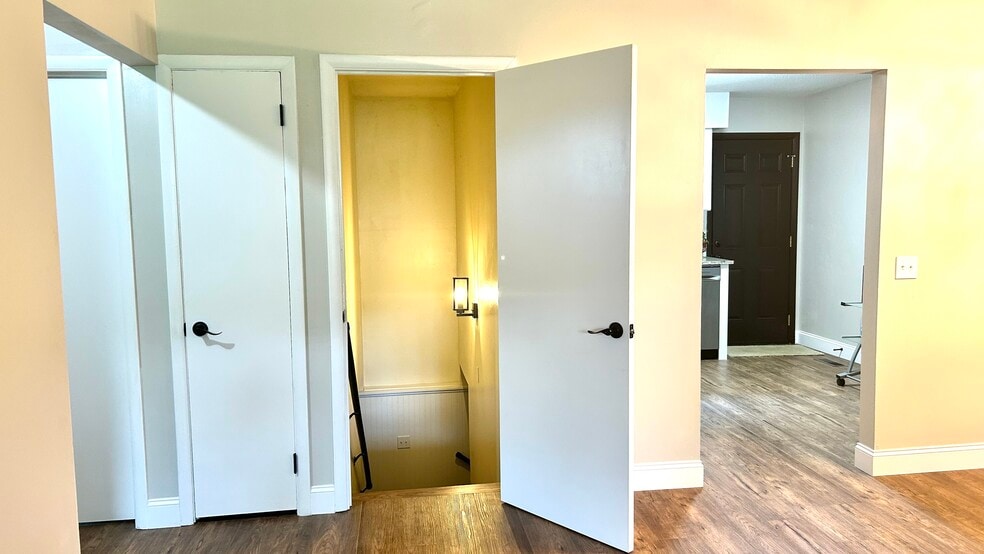 Building Photo - 3406 Gail Dr