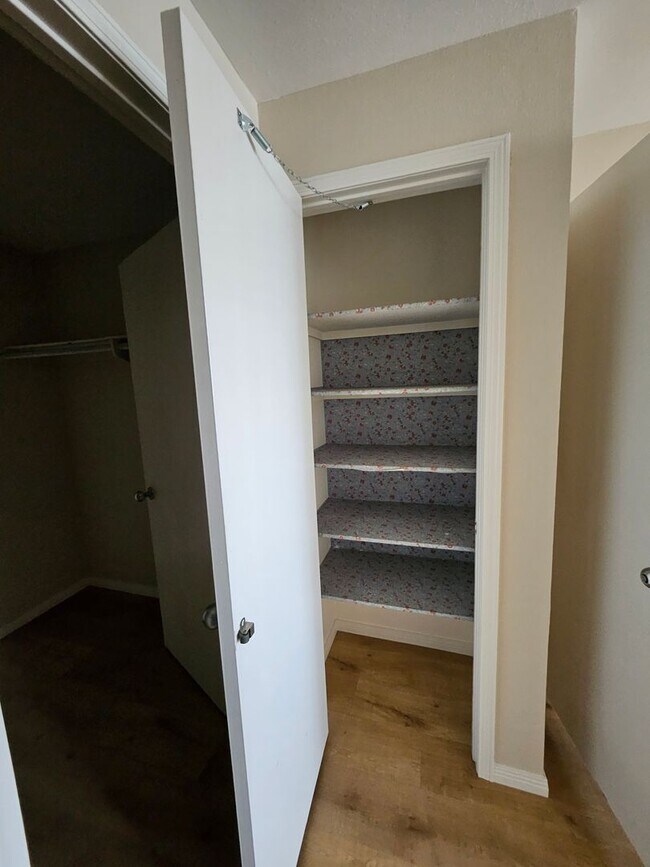 Building Photo - 2 BD/2BA Condo in the La Mesa Village