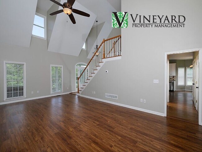 Building Photo - 255 Henson Way