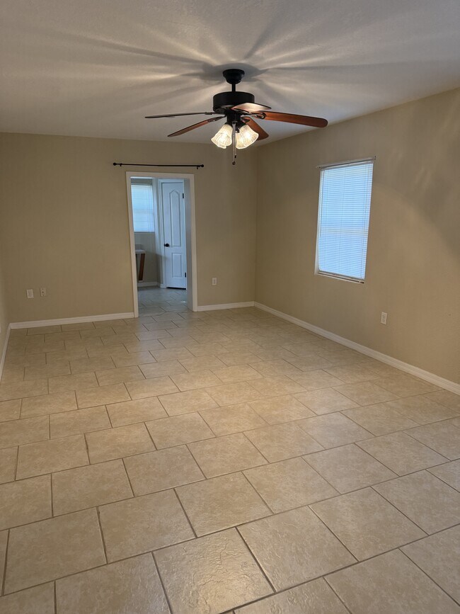 Building Photo - 509 Brightwood Ave