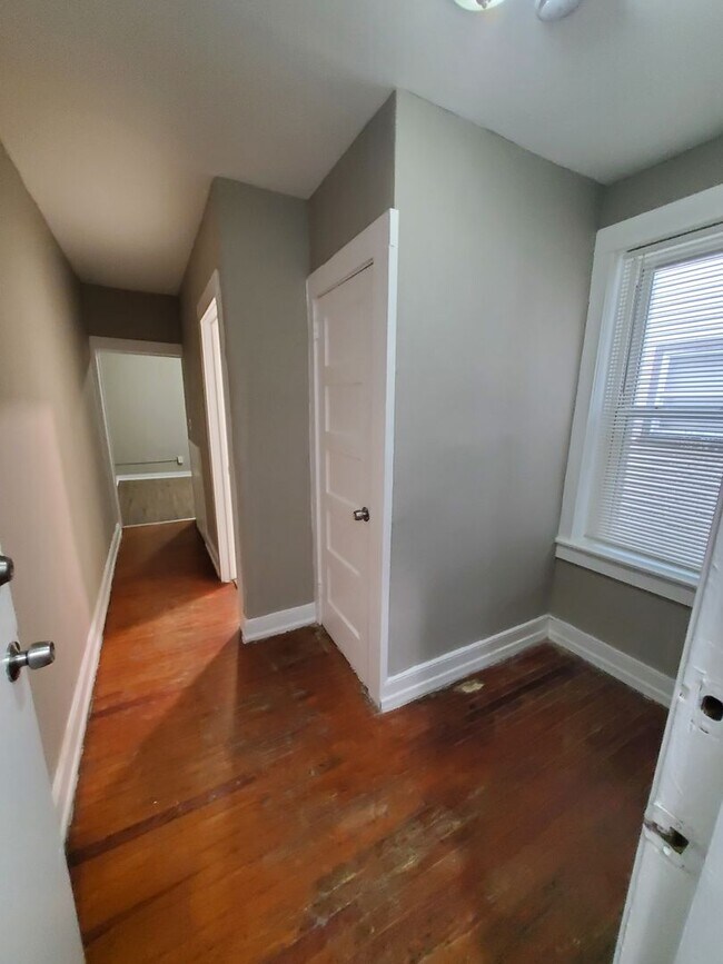 Building Photo - 209 N Eighth St