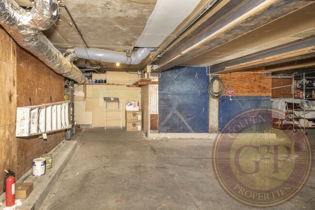 Building Photo - Noe Valley - 2 BR, 1 BA Condo 965 Sq. Ft. ...