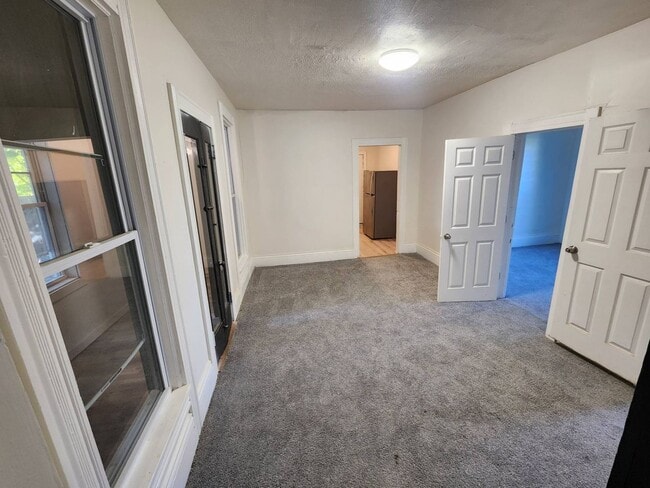 Building Photo - 2186 E 89th St