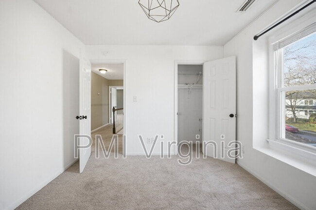 Building Photo - 4808 Boxford Rd