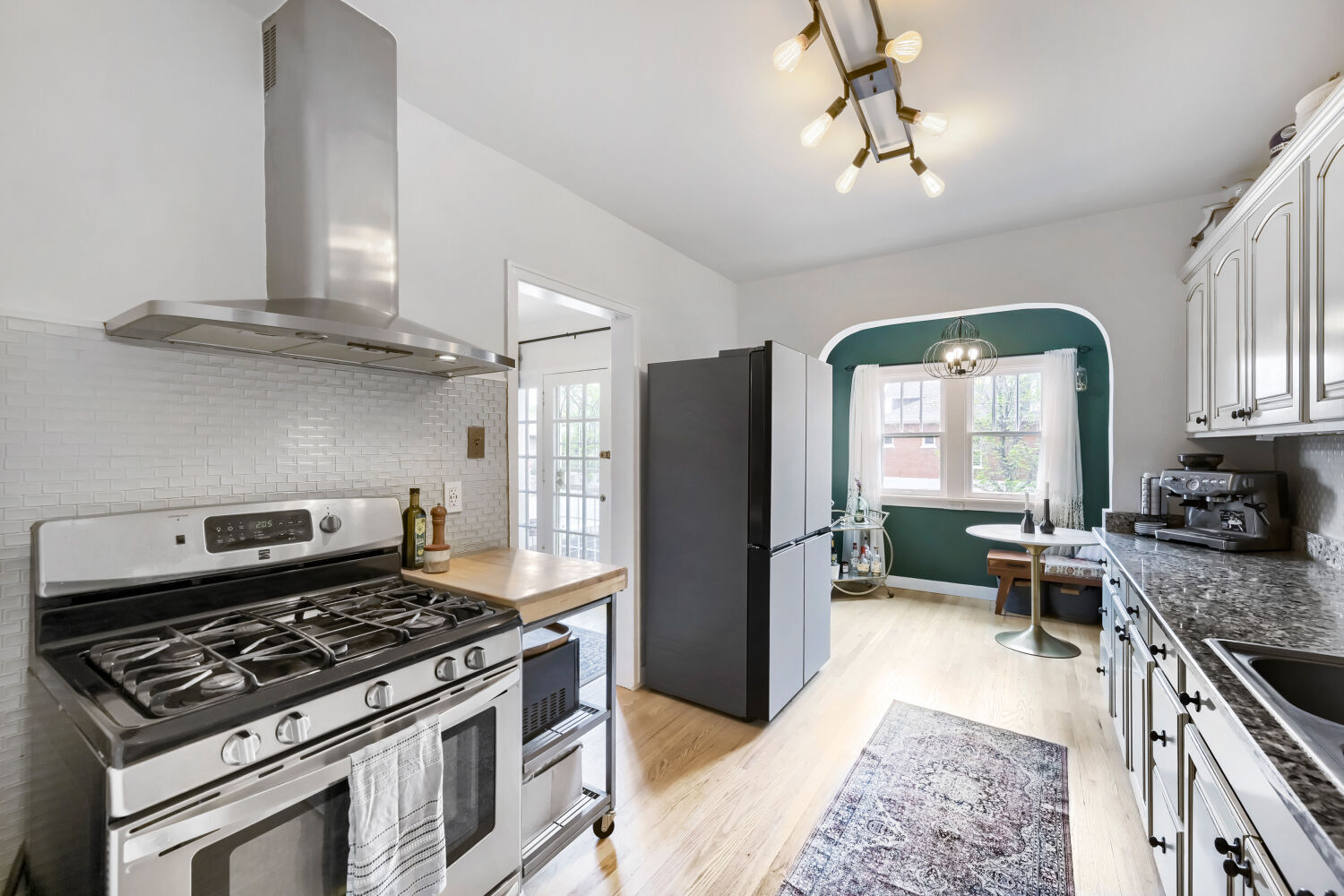 Building Photo - 3305 N Clay St