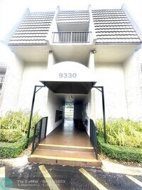 Building Photo - 9330 Lime Bay Blvd