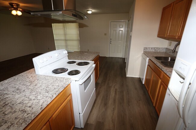 Building Photo - 17514 Autumn Trails Ln
