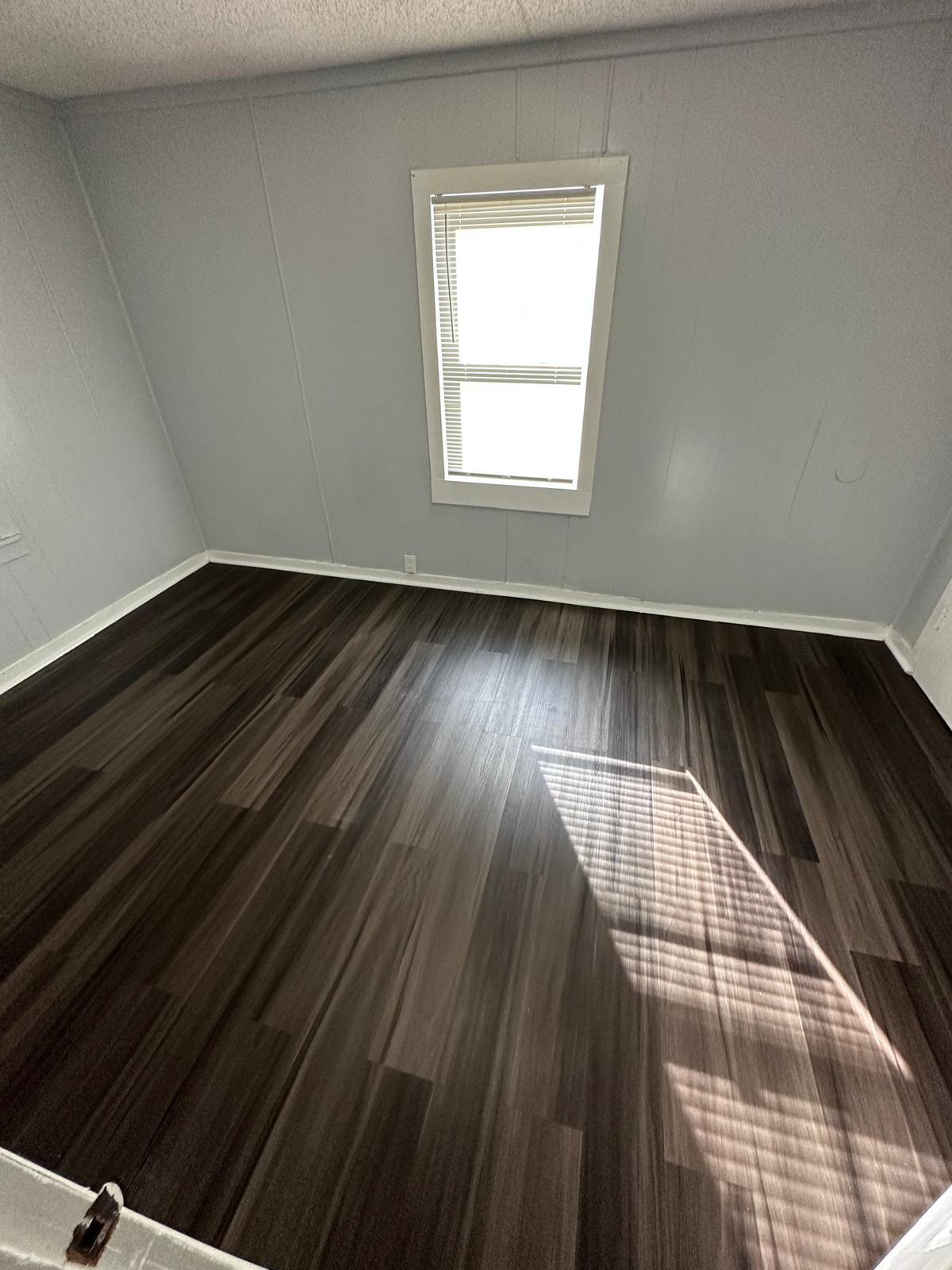 Building Photo - 1480 W 26th St