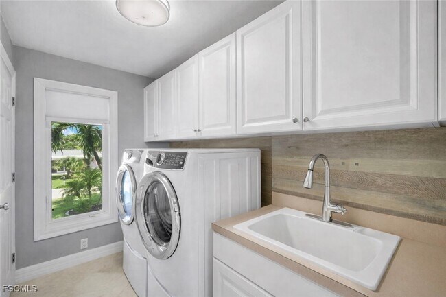 Building Photo - 1111 Schooner Pl