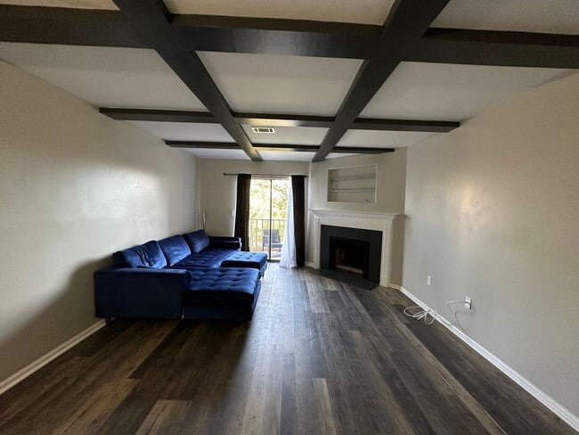 Building Photo - FURNISHED Cotton Hope 2nd floor villa.
