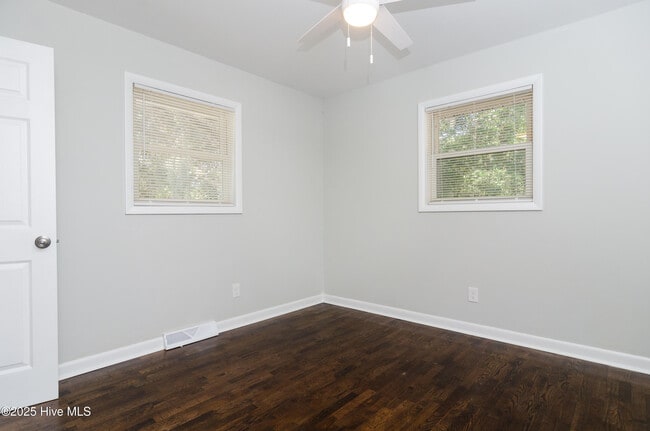 Building Photo - 548 Antietam Dr