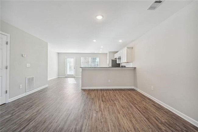 Building Photo - 4420 Pinscher St