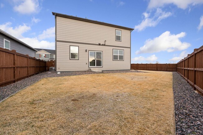 Building Photo - Ideally Located Modern 4-Bedroom Home