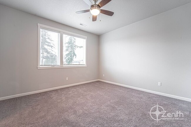 Building Photo - 16304 NE 21st St