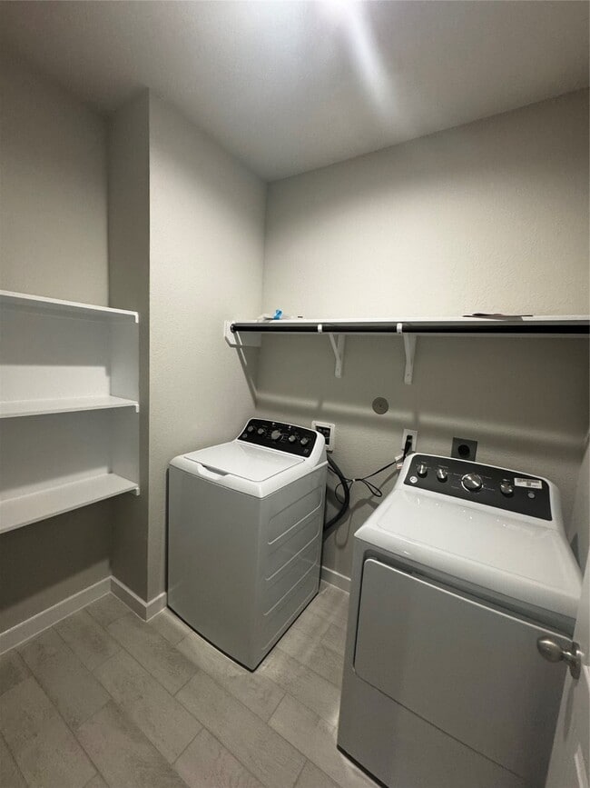 Building Photo - 3131 Boulder Rdg Dr