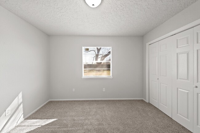 Building Photo - 13719 Southline Rd